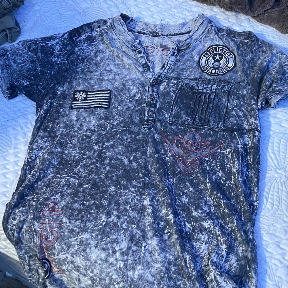 AFFLICTION medium sized T shirt
